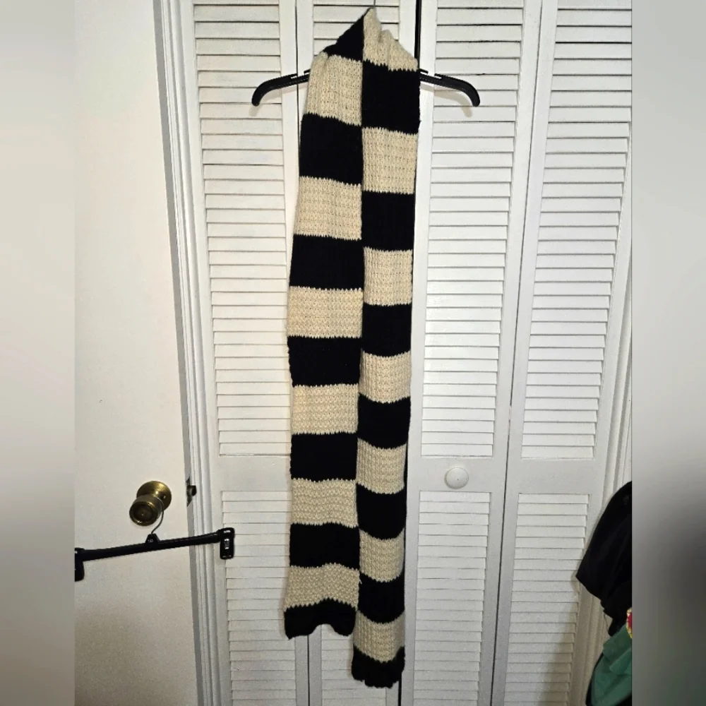 Club Monaco Men's Long Knit Cashmere Scarf